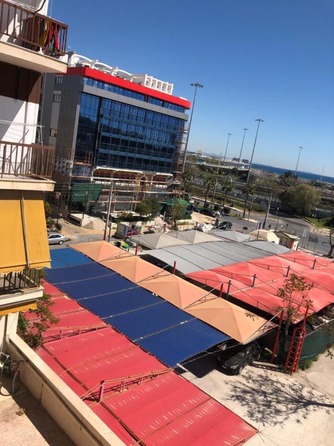 Metropolitan Complex Suite Faliro Piraeus Luaran gambar