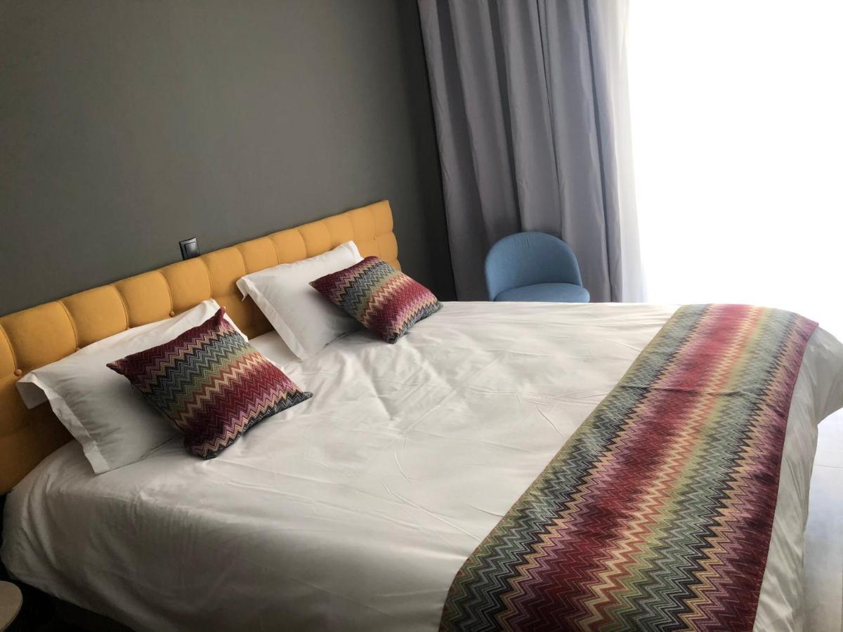 Metropolitan Complex Suite Faliro Piraeus Luaran gambar