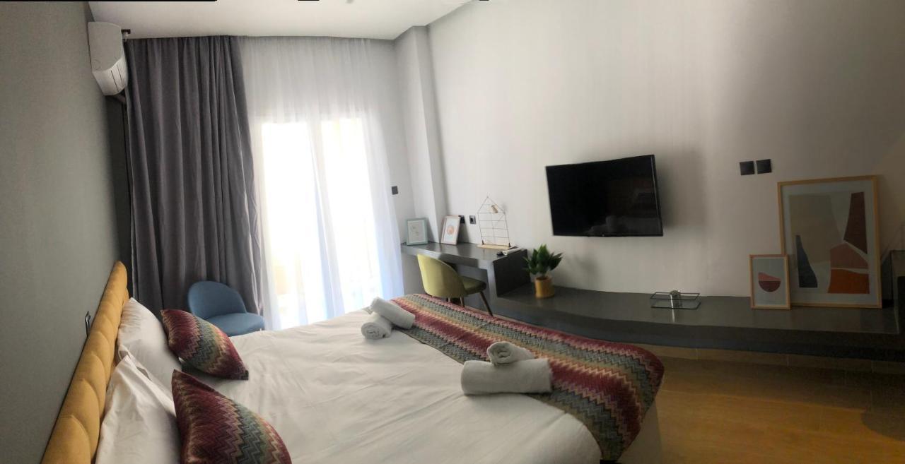 Metropolitan Complex Suite Faliro Piraeus Luaran gambar